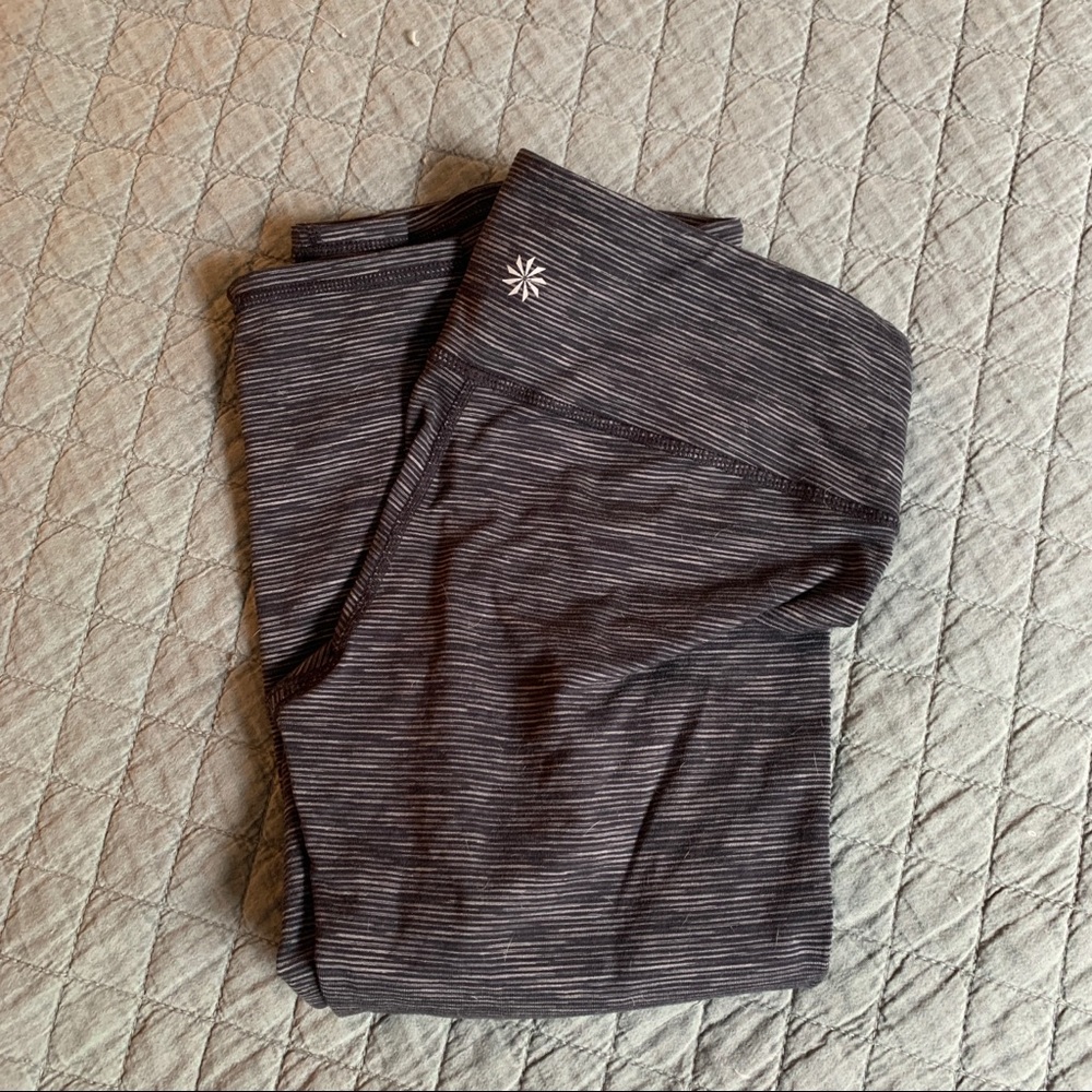 Striped Athleta Cropped leggings